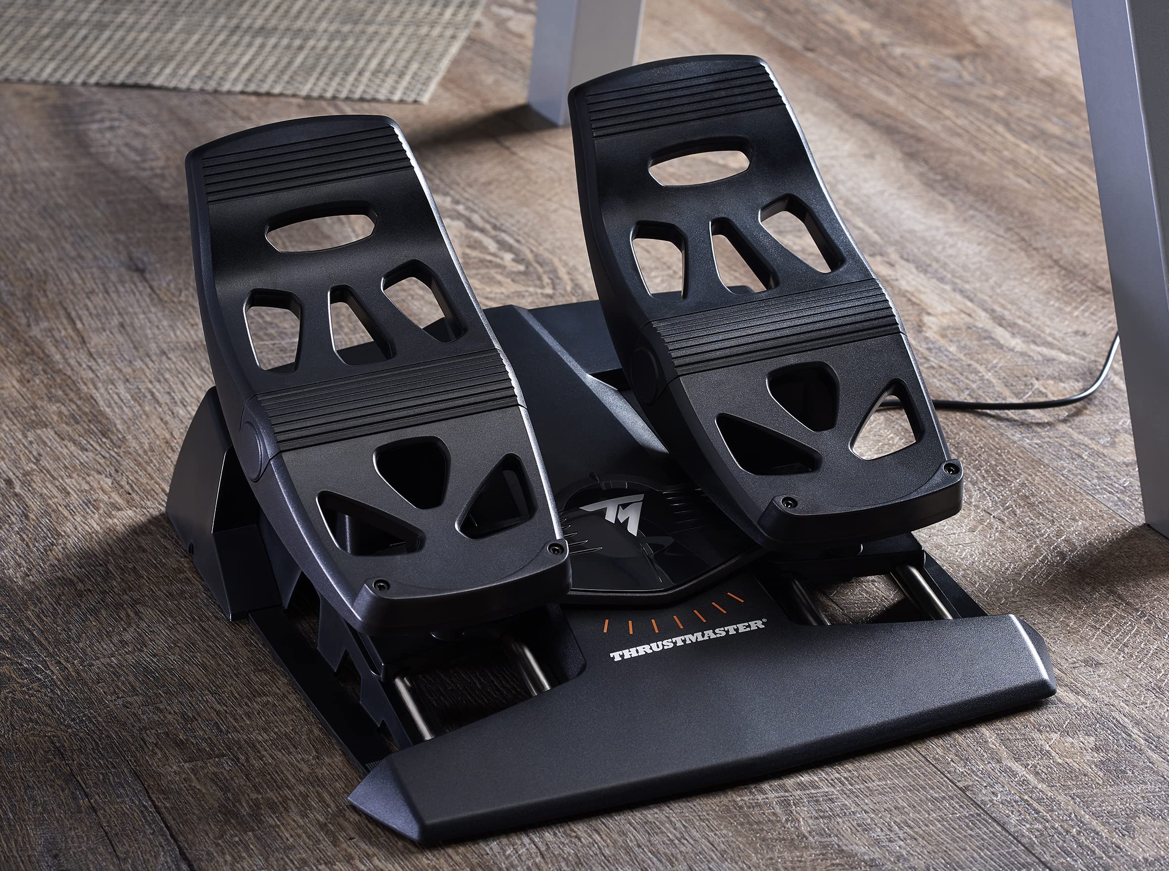 Thrustmaster Tfrp - T. Flight Rudder Pedals - Compatible En Pc Con Todos Los Joysticks Del Mercado Thrustmaster Tfrp - T. Flight Rudder Pedals - Compatible En Pc Con Todos Los Joysticks Del Mercado